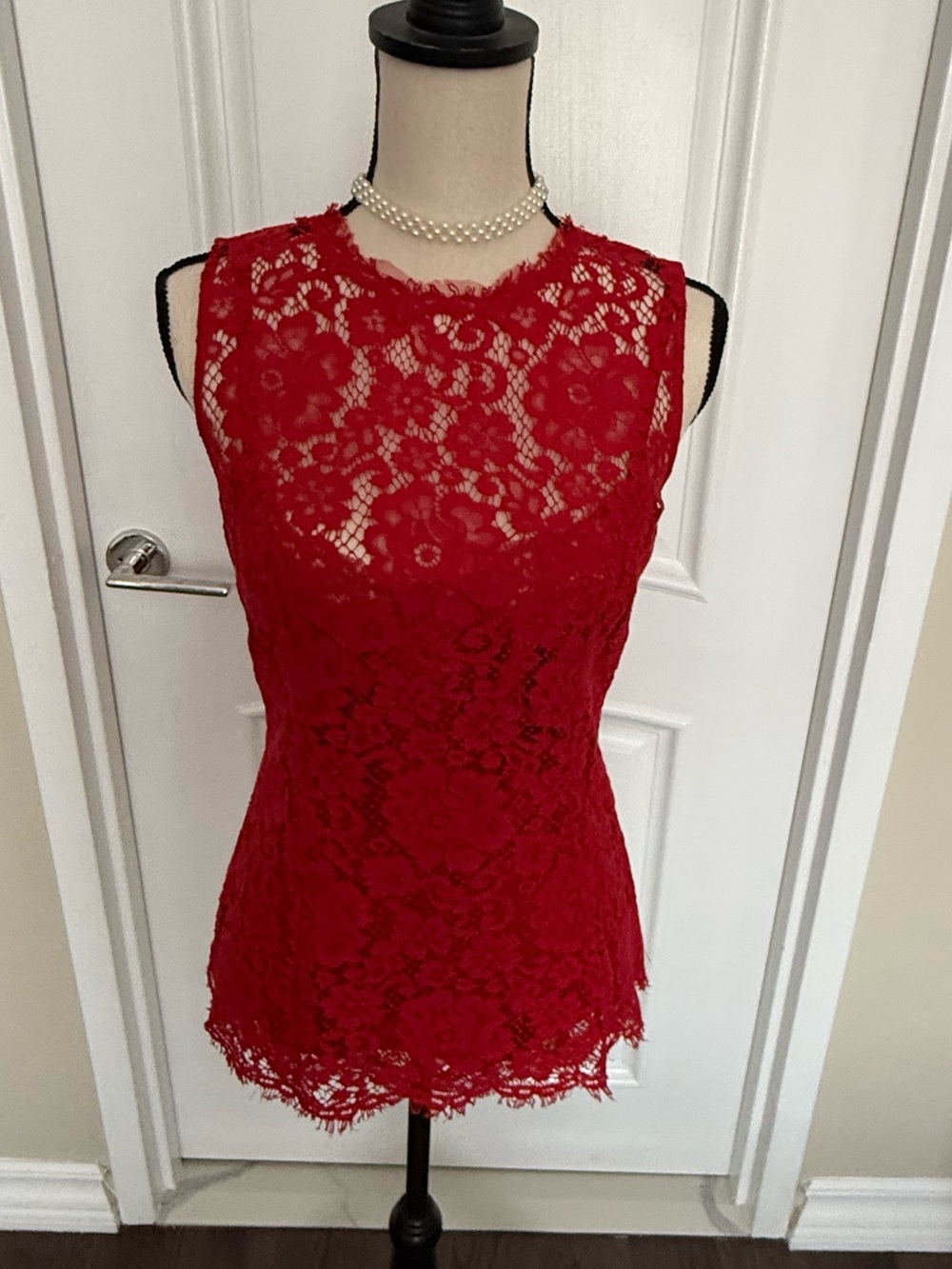 Dolce Gabbana Red Lace Sleeveless Cocktail Dress Top , size 42 or M - Picture 3 of 8
